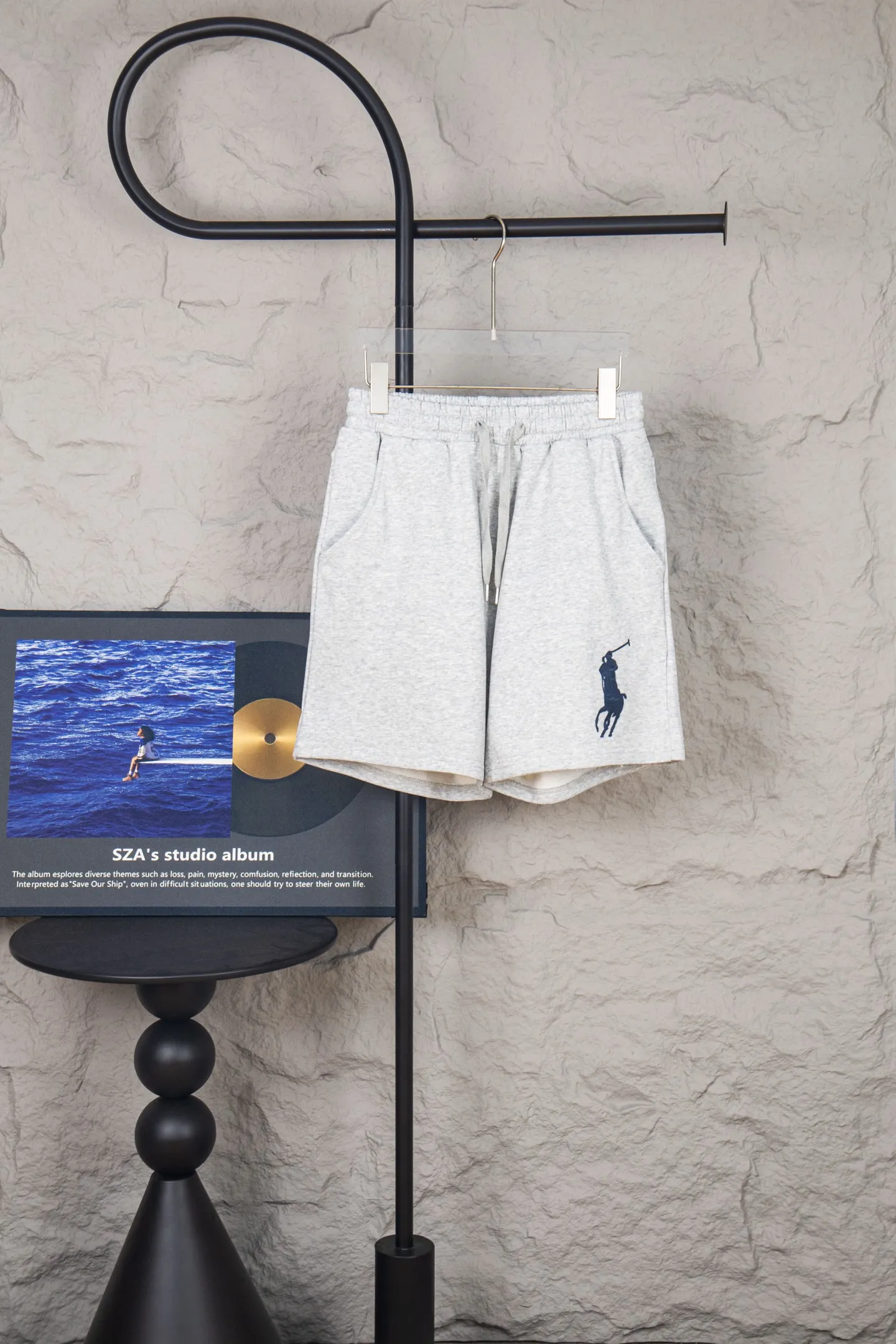 P140 Ralph Lauren/Ralph Lauren basic pony embroidered logo shorts for men and women, pure cotton fabric, easier to wear, more comfortable and less bulky than ordinary fabrics, threaded and dyed, classic pony embroidered logo, cross stitching details on the neckline, three-needle and five-thread workmanship throughout the body, complete accessories, how to wear any style, easy to control, casual matching, full of design, simple and must-have style! Color: Black White Navy Gray Size: S-XL